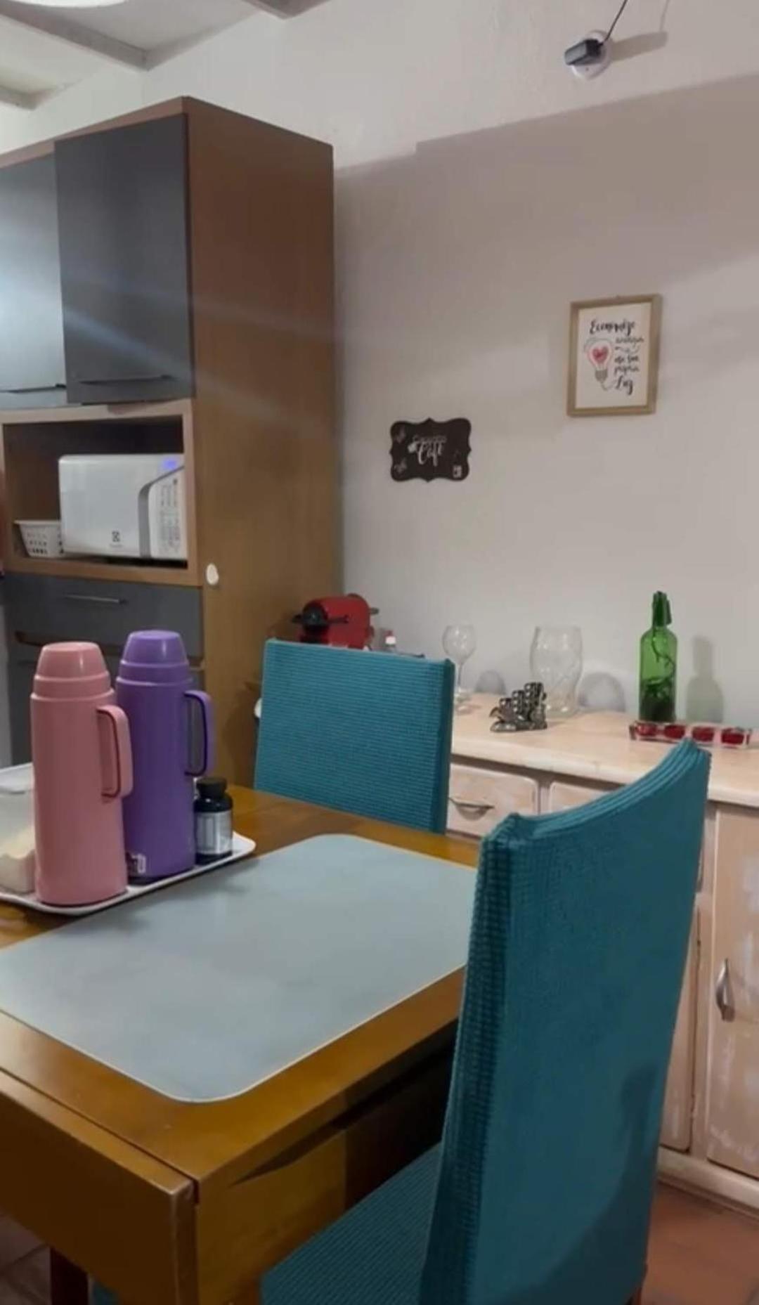 Com Ar A 500m Da Espaco Aconchego Do Gugu Habitación en casa particular